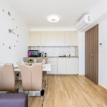 Apartamento Myflat Panorama - Cirkáló 709 *